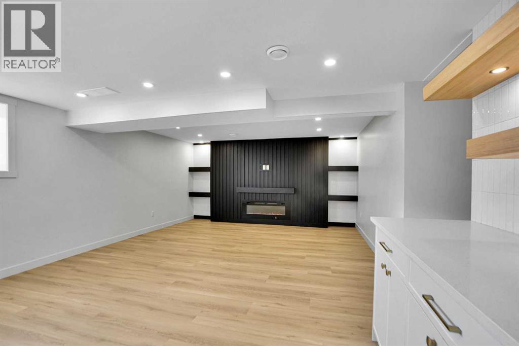 77 Ferncliff Crescent Se, Calgary, AB - Indoor