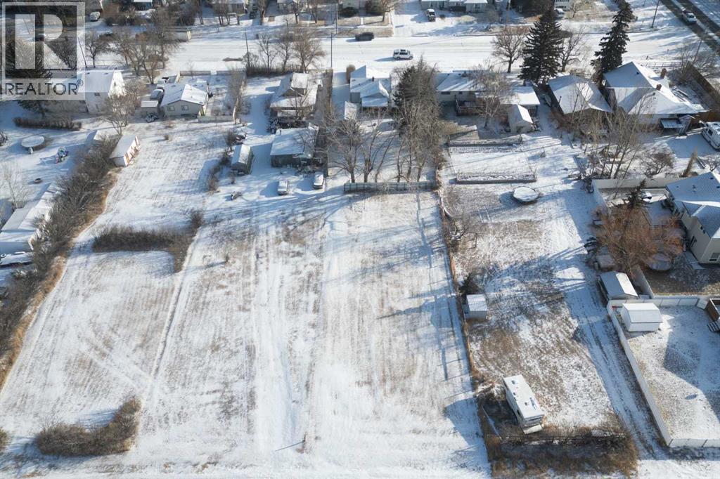 236 N 100 W, Raymond, AB - Outdoor With View