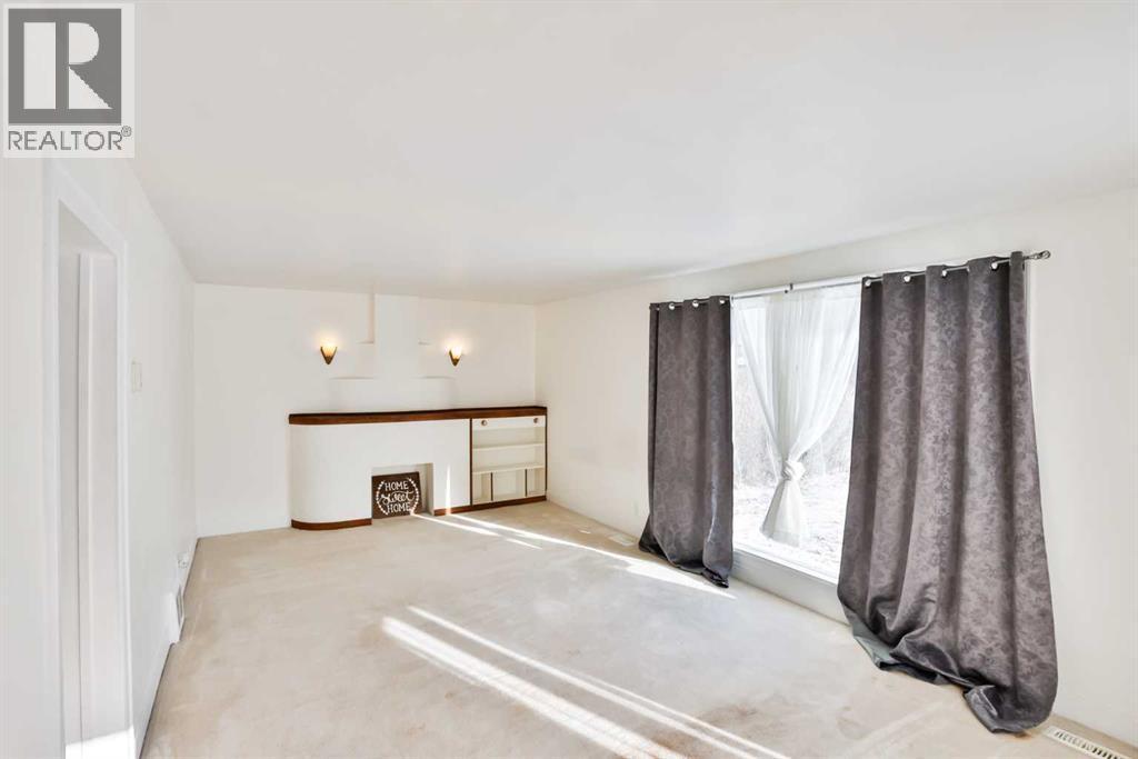 236 N 100 W, Raymond, AB - Indoor