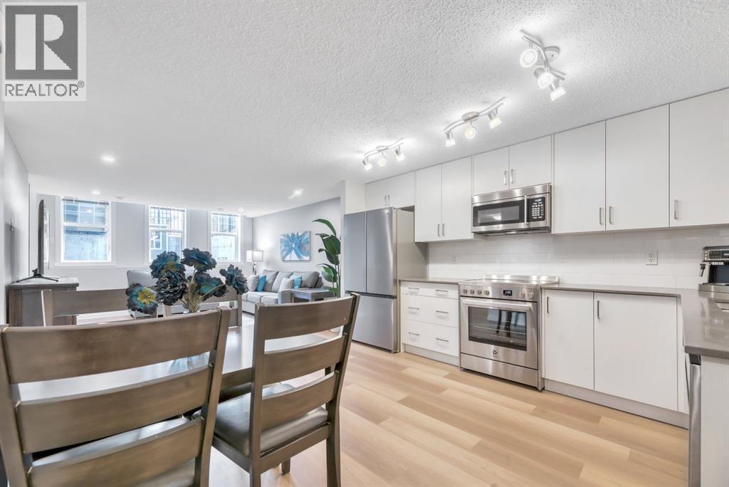 344 Cranbrook Square Se, Calgary, AB - Indoor Photo Showing Kitchen
