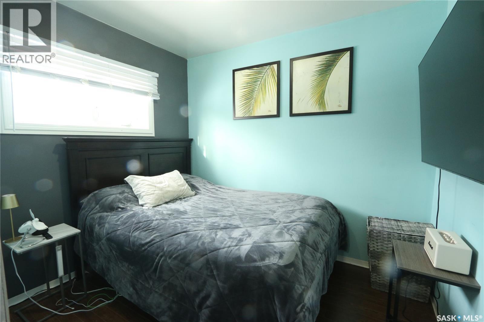 2305 Mcdonald Street, Regina, SK - Indoor Photo Showing Bedroom