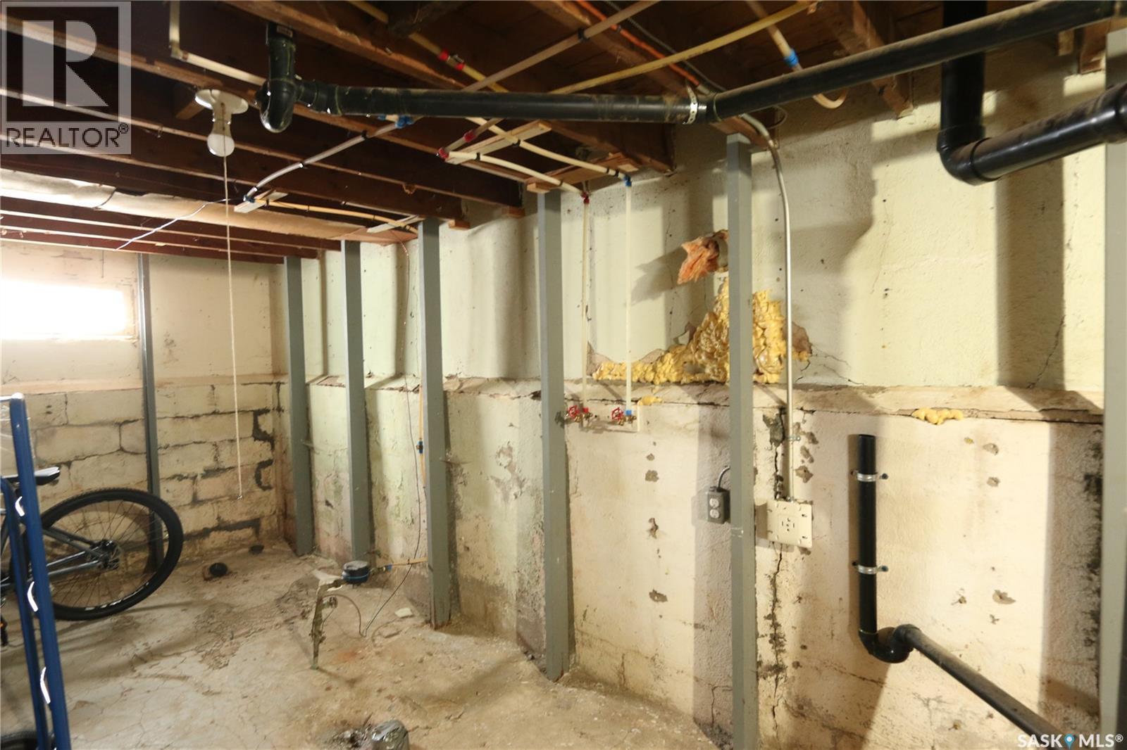 2305 Mcdonald Street, Regina, SK - Indoor Photo Showing Basement