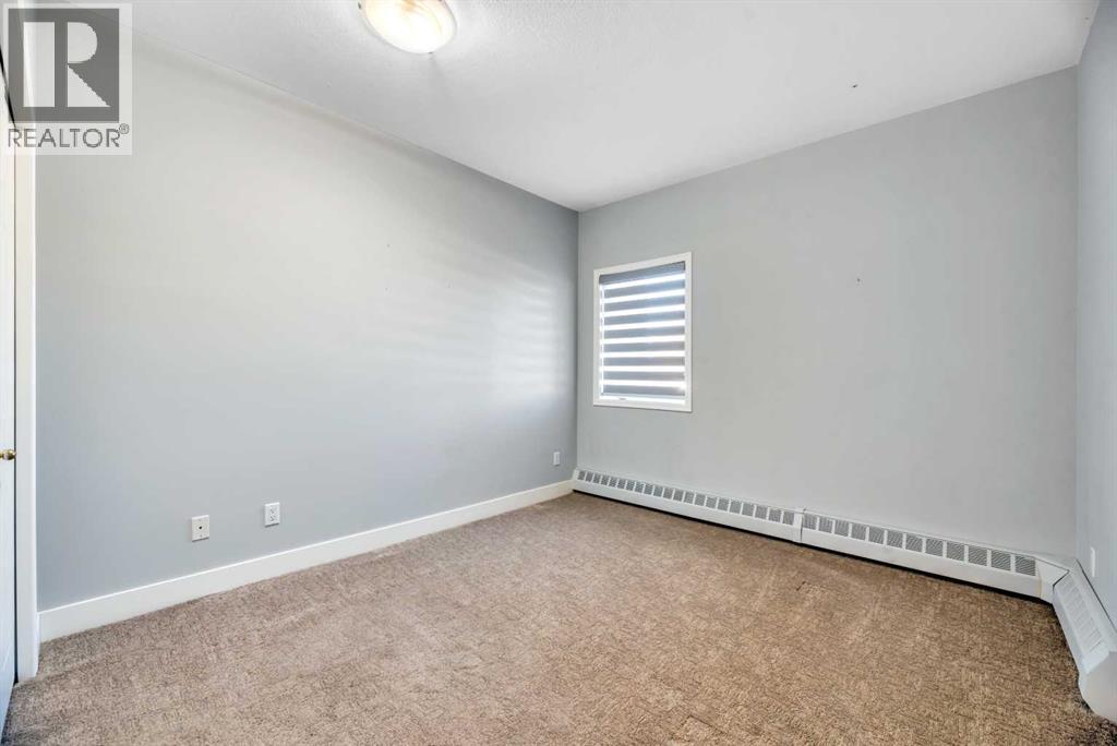 112, 43 Westlake Circle, Strathmore, AB - Indoor Photo Showing Other Room