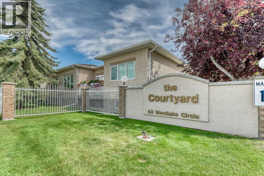 112, 43 Westlake Circle, Strathmore, AB - Outdoor