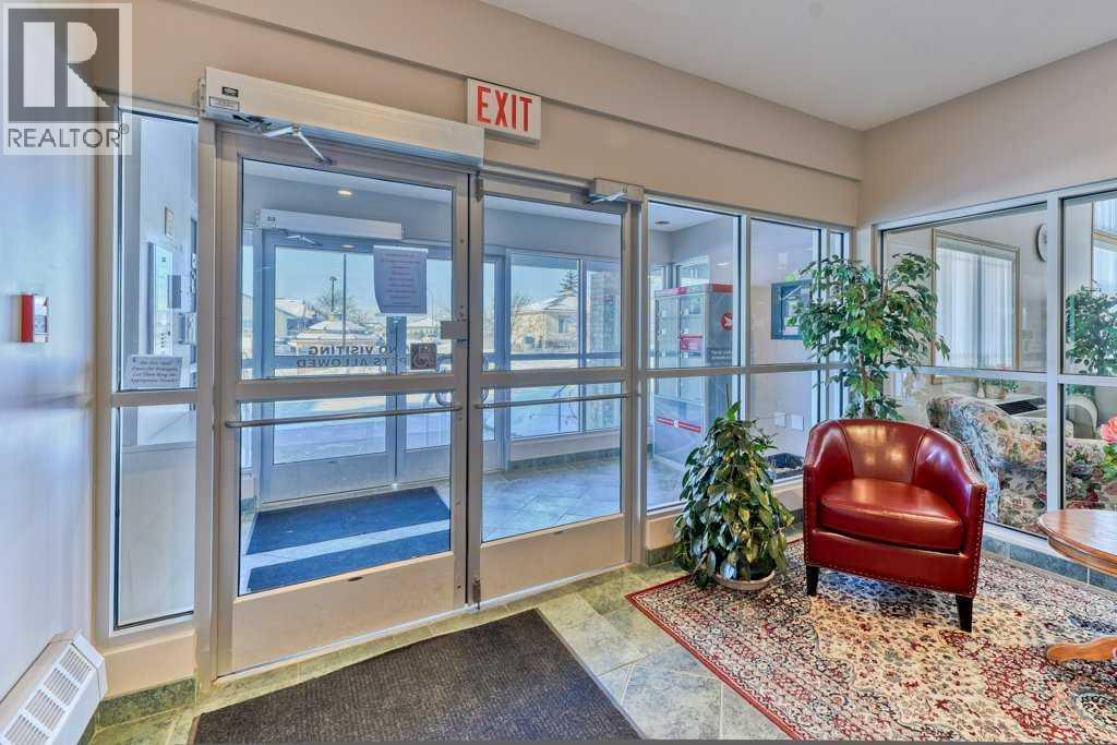 112, 43 Westlake Circle, Strathmore, AB - Indoor Photo Showing Other Room