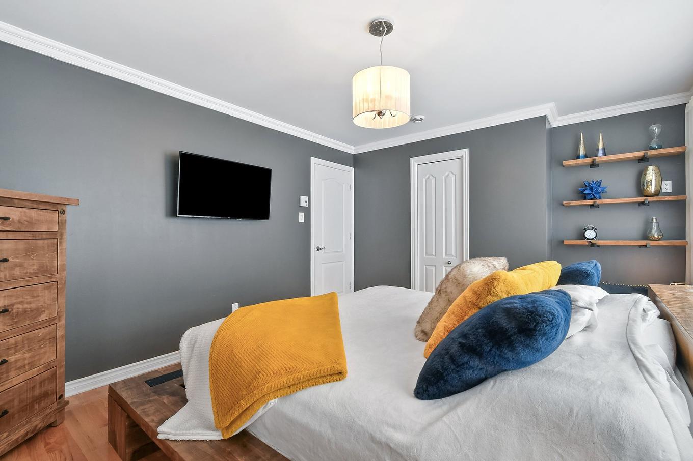 Chambre à coucher principale - 55 Rue De Lavours, Terrebonne (Terrebonne), QC - Indoor Photo Showing Bedroom