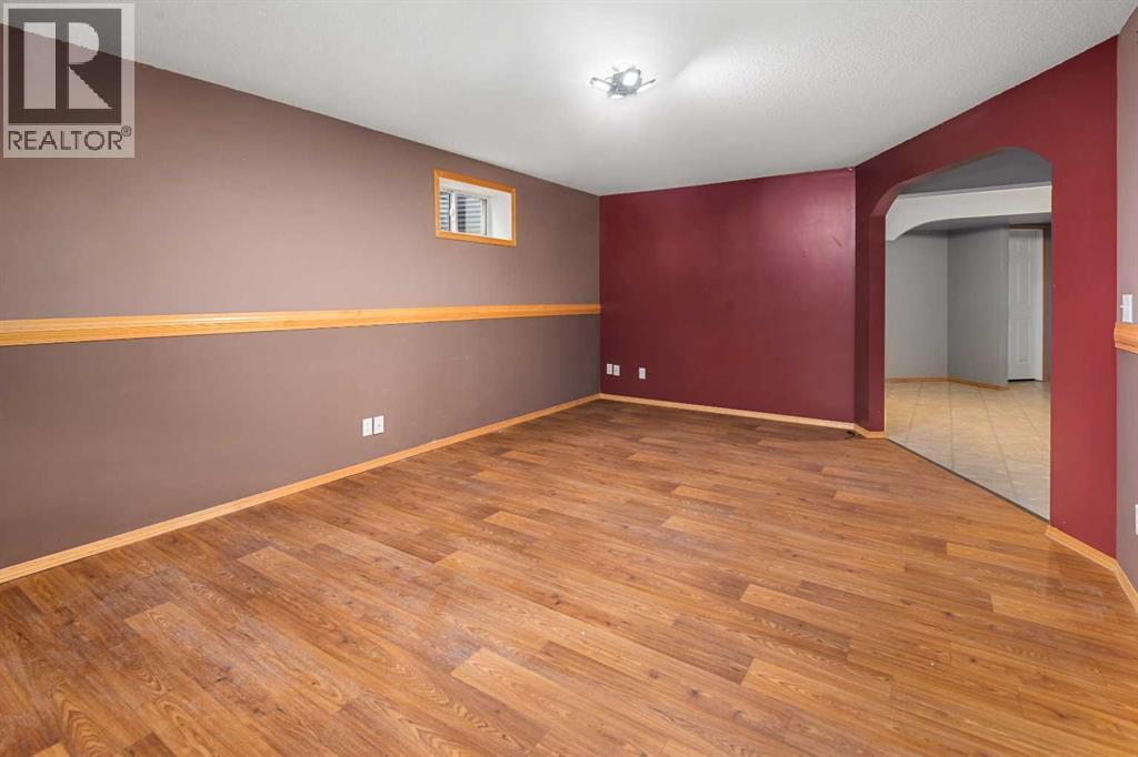 17, 1200 Milt Ford Lane, Carstairs, AB - Indoor Photo Showing Other Room