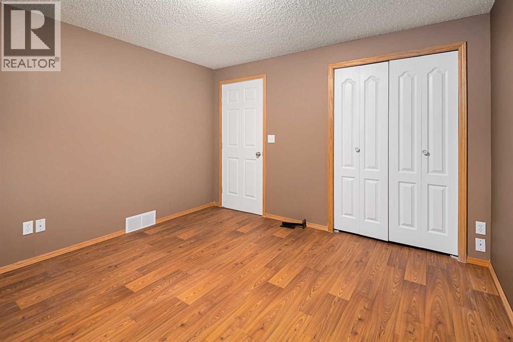 17, 1200 Milt Ford Lane, Carstairs, AB - Indoor Photo Showing Other Room