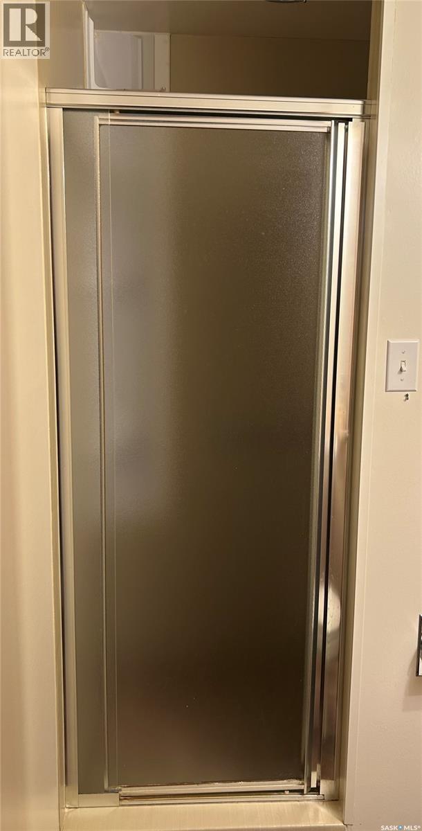 1187 Currie Crescent, Moose Jaw, SK - Indoor Photo Showing Bathroom