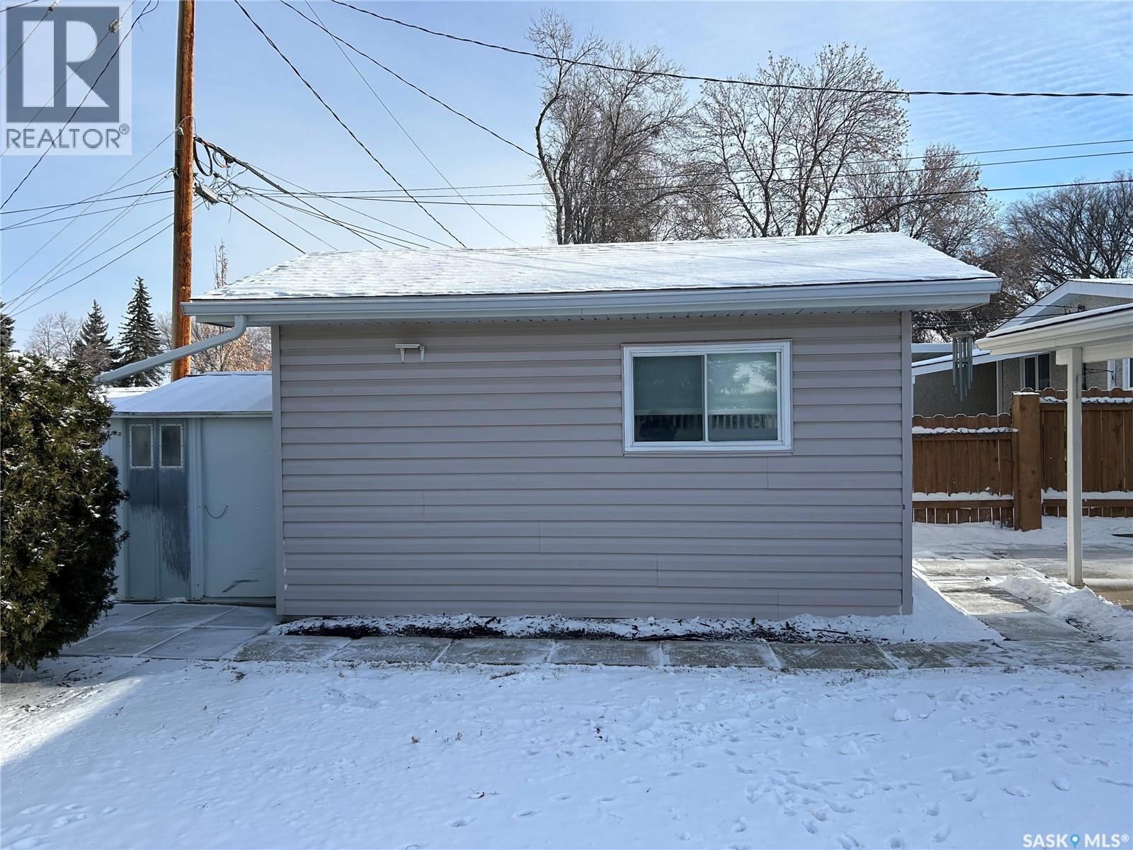 1187 Currie Crescent, Moose Jaw, SK - Outdoor