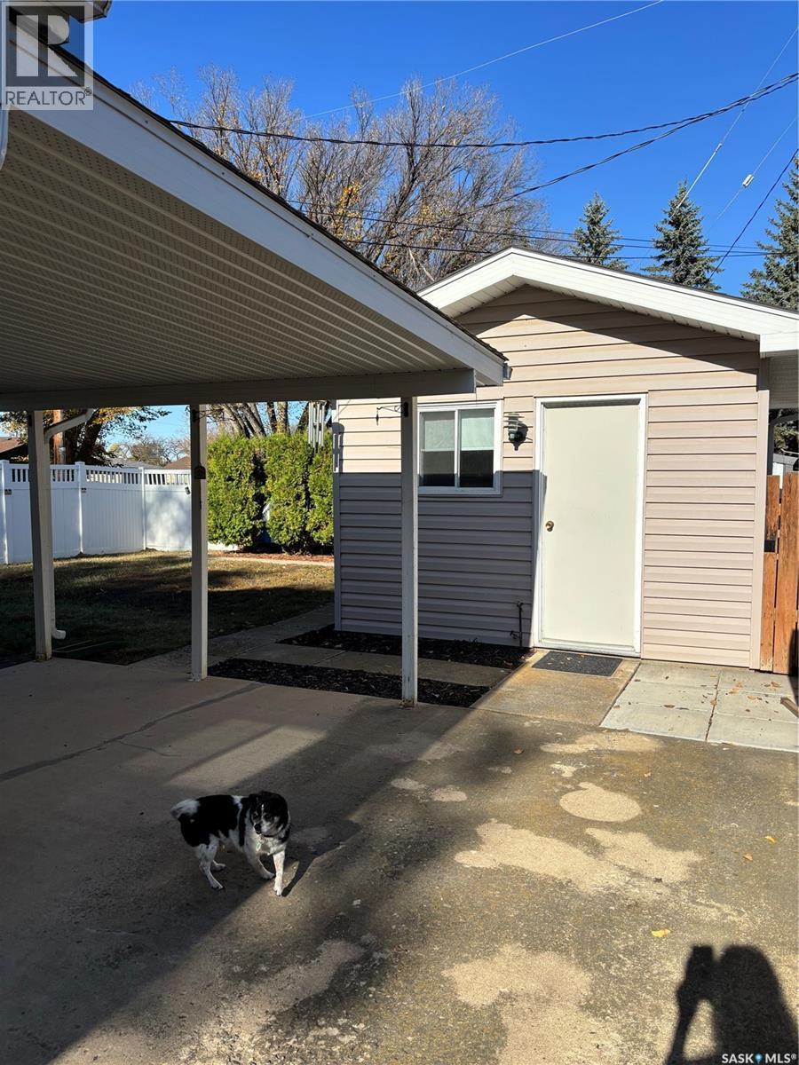 1187 Currie Crescent, Moose Jaw, SK - Outdoor