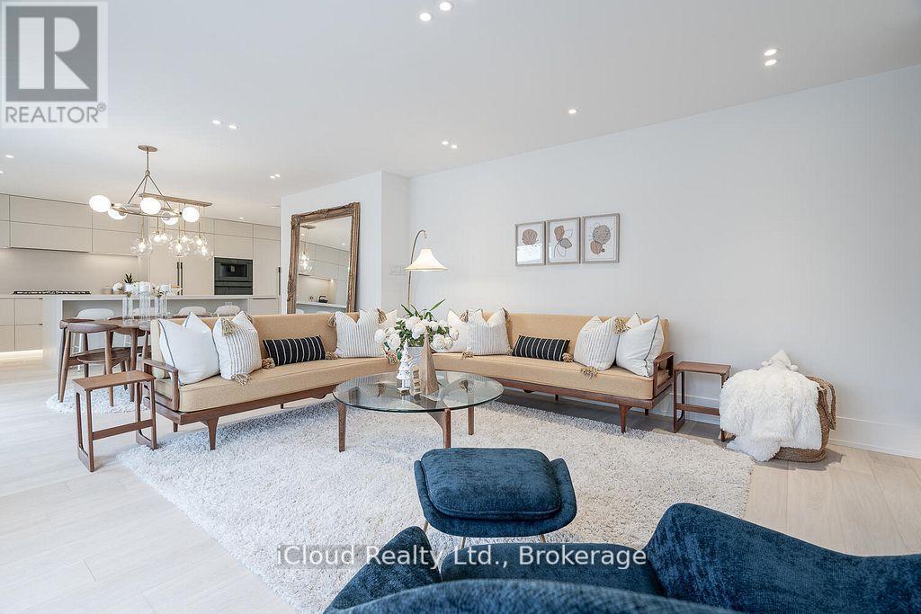 5389 Kindos Street, Burlington, ON - Indoor Photo Showing Living Room