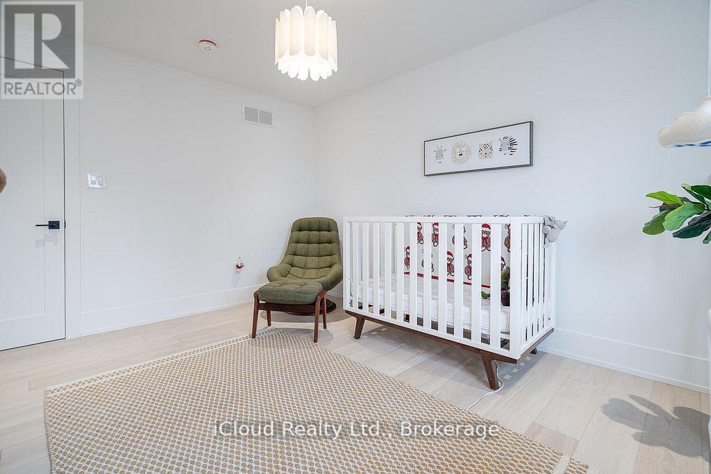 5389 Kindos Street, Burlington, ON - Indoor Photo Showing Bedroom