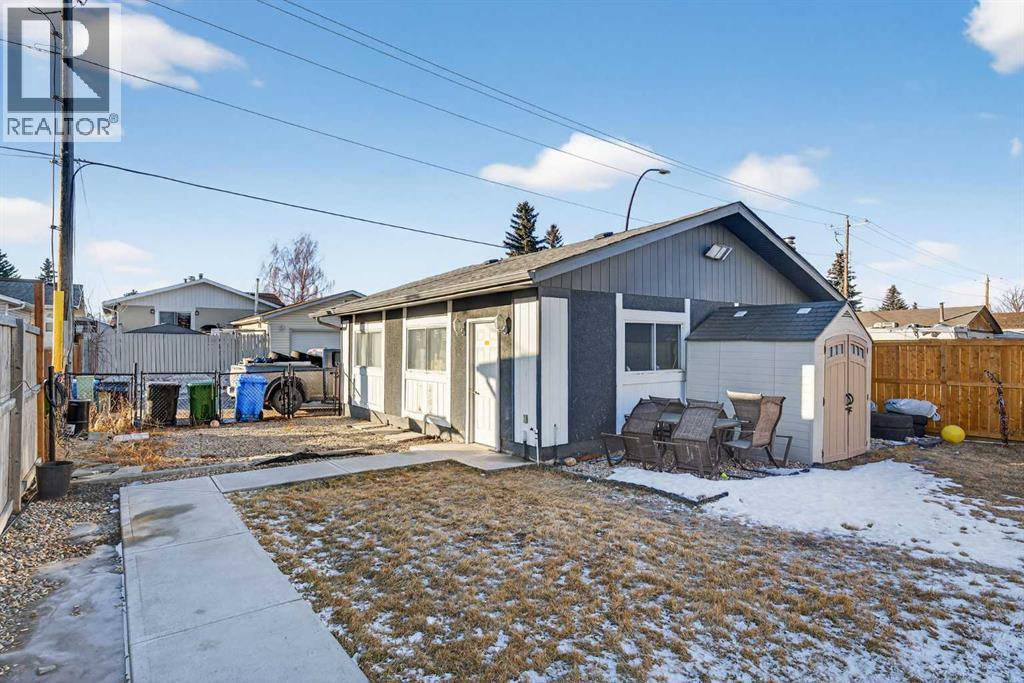 8 Malvern Crescent Ne, Calgary, AB - Outdoor With Exterior