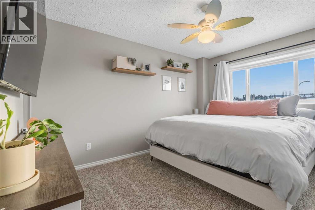 26 Park Point, Whitecourt, AB - Indoor Photo Showing Bedroom