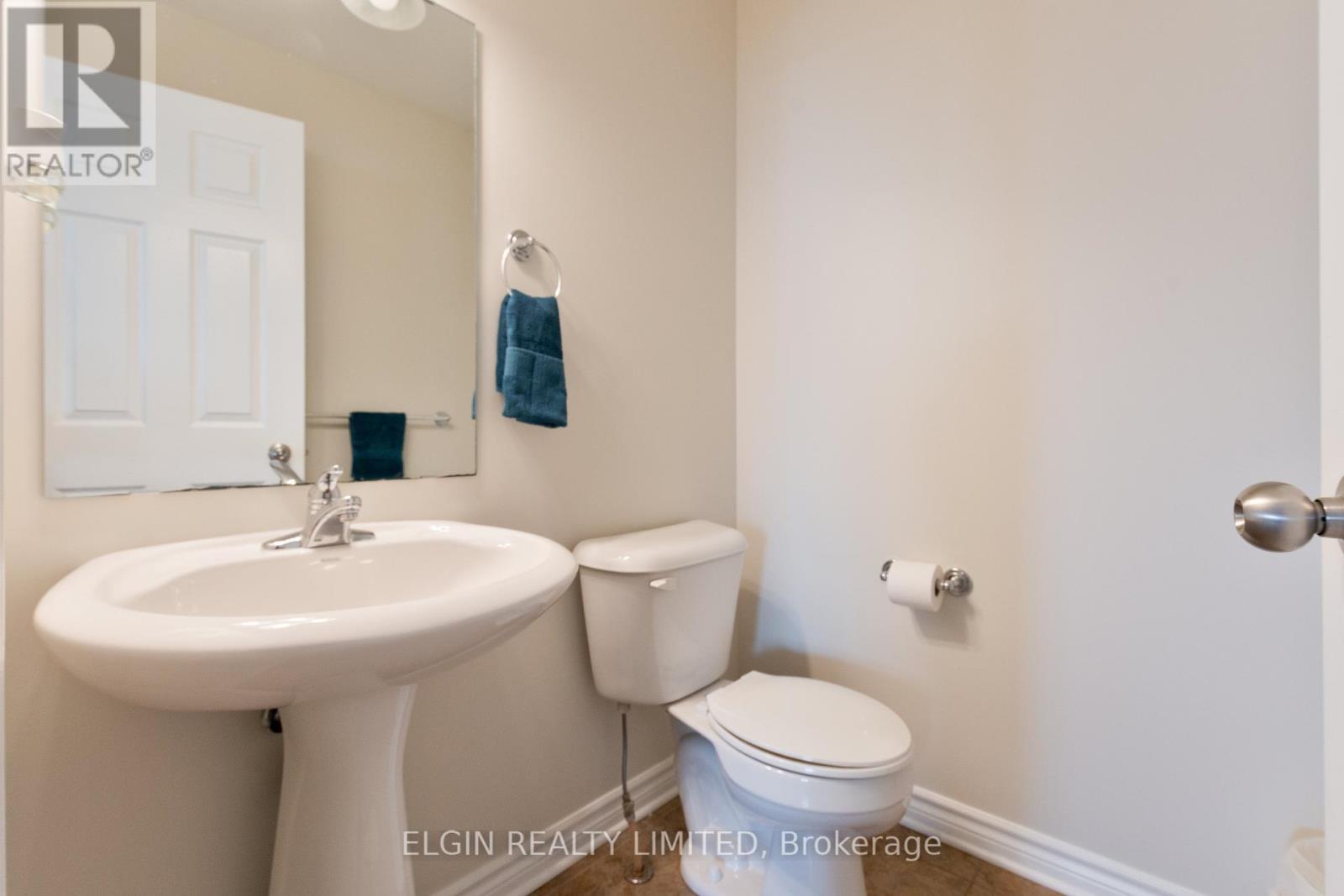 18 Peach Tree Boulevard, St. Thomas, ON - Indoor Photo Showing Bathroom