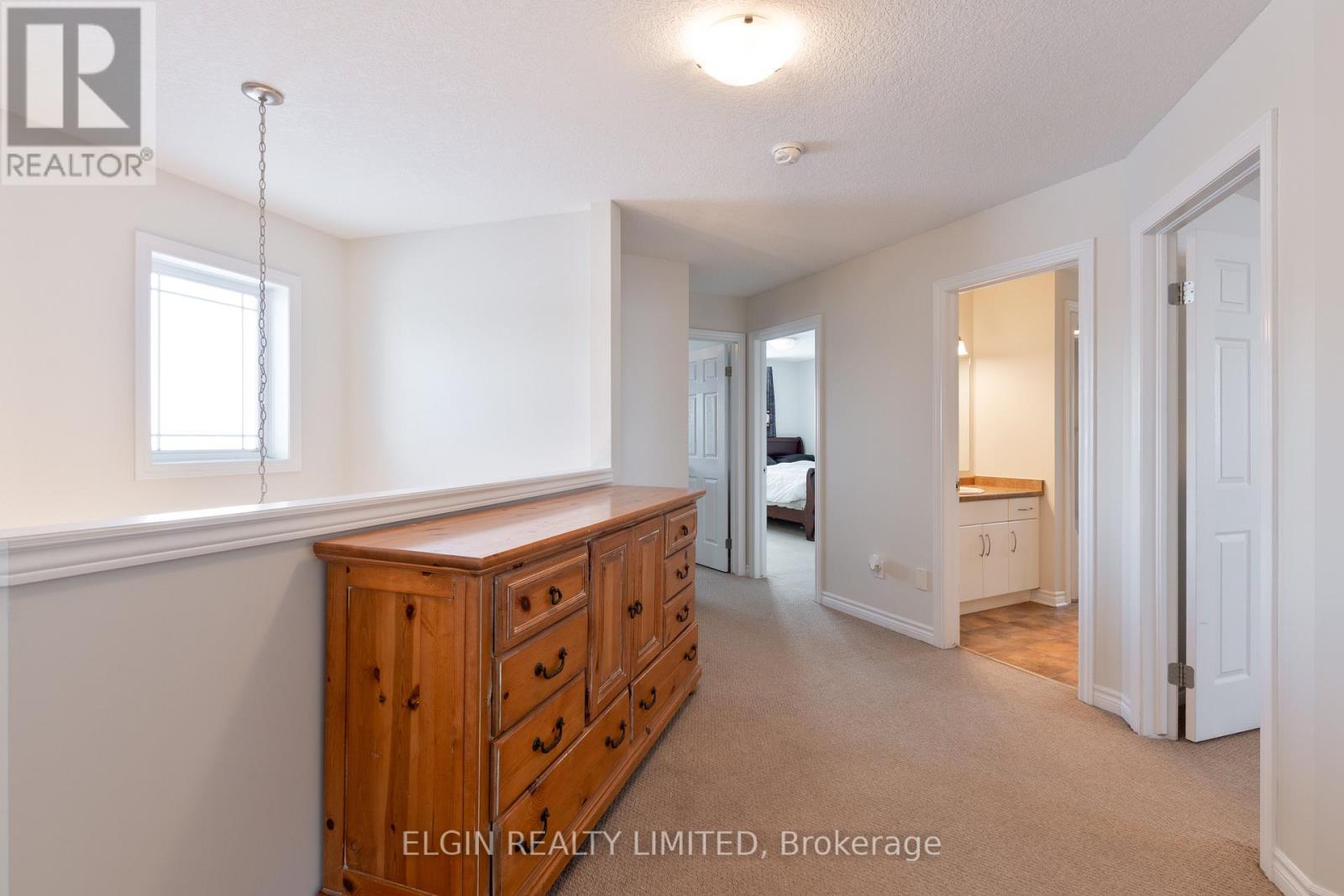 18 Peach Tree Boulevard, St. Thomas, ON - Indoor Photo Showing Other Room