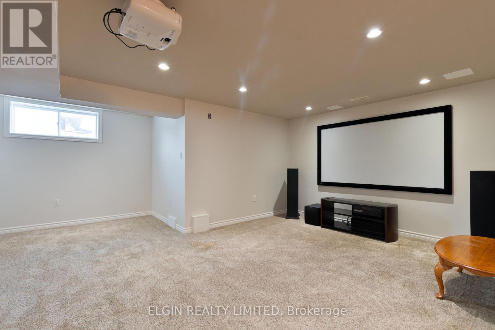 18 Peach Tree Boulevard, St. Thomas, ON - Indoor