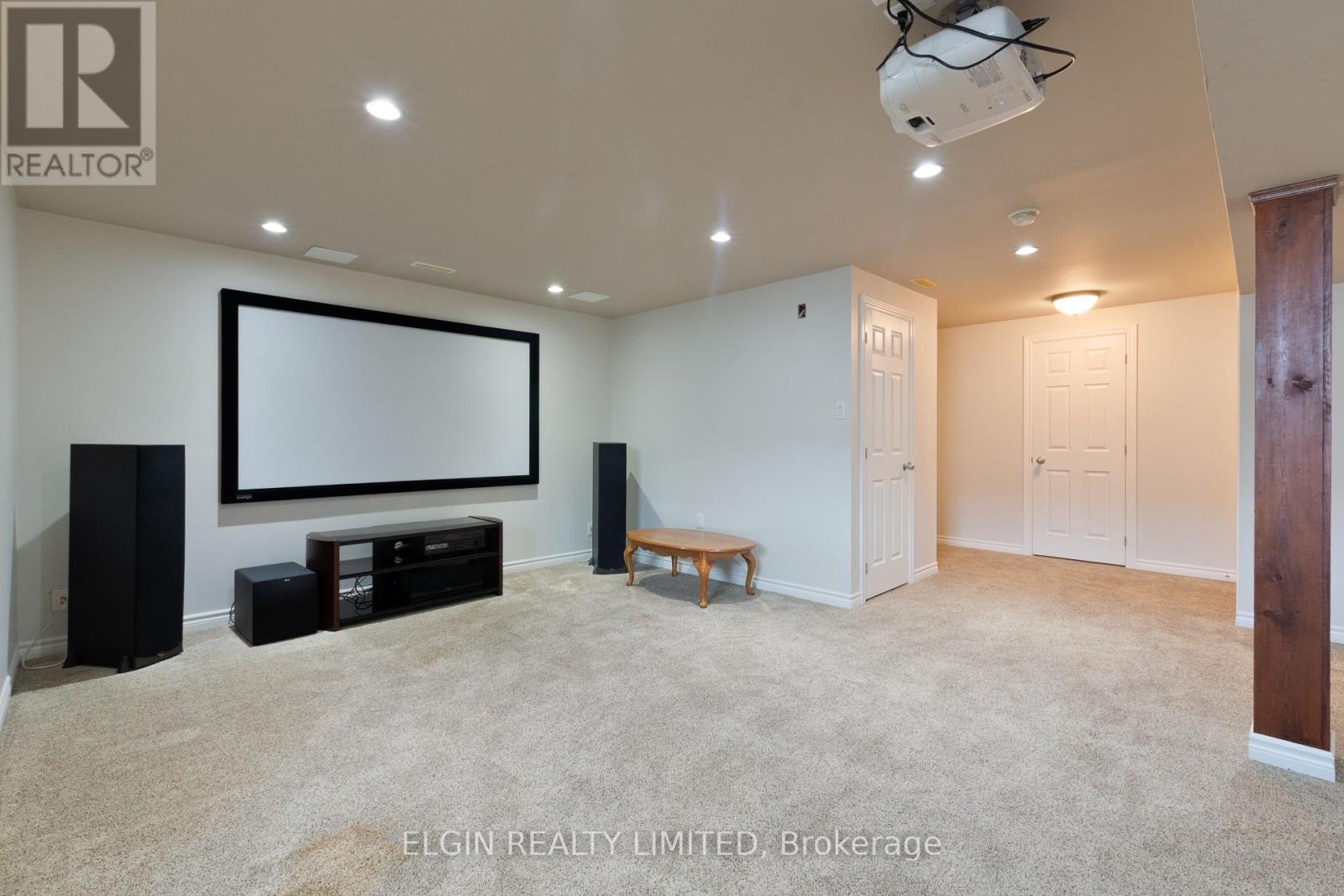 18 Peach Tree Boulevard, St. Thomas, ON - Indoor