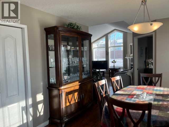 901 Nativity Bay, Rural Rocky View County, AB - Indoor Photo Showing Dining Room