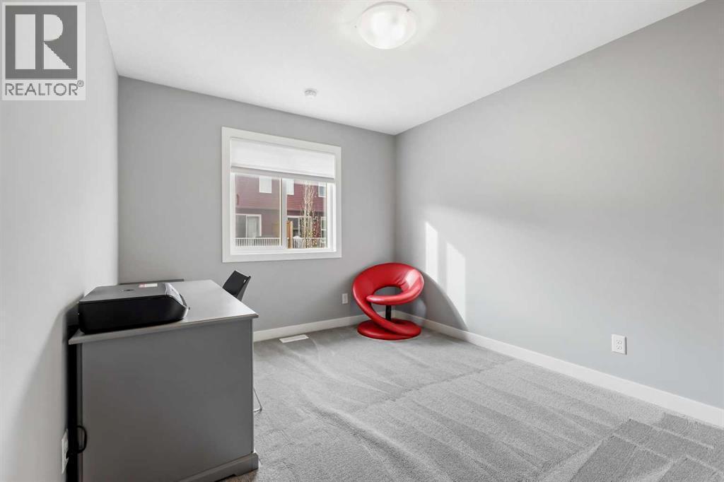 3 Sage Bluff Heights Nw, Calgary, AB - Indoor