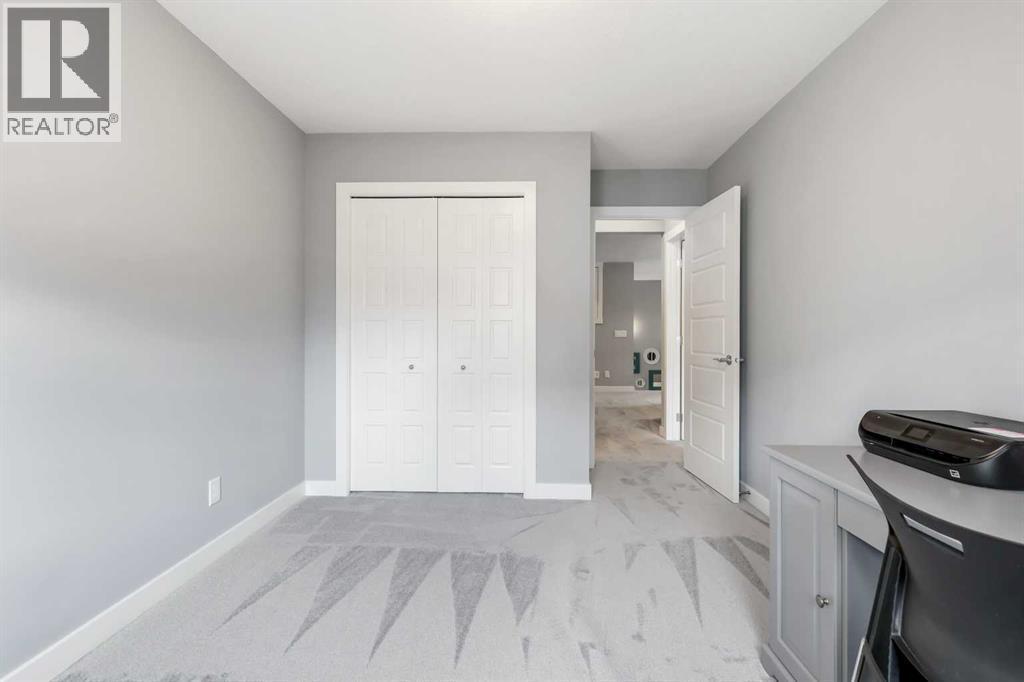 3 Sage Bluff Heights Nw, Calgary, AB - Indoor