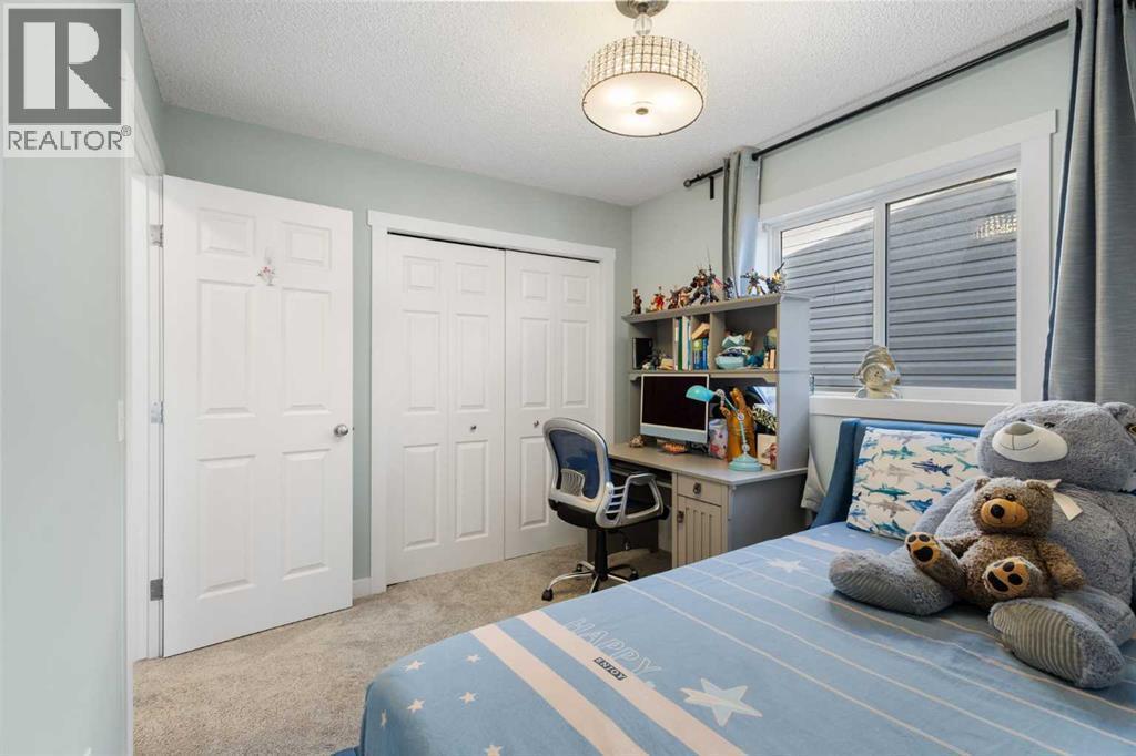 109 Copperfield Common Se, Calgary, AB - Indoor Photo Showing Bedroom