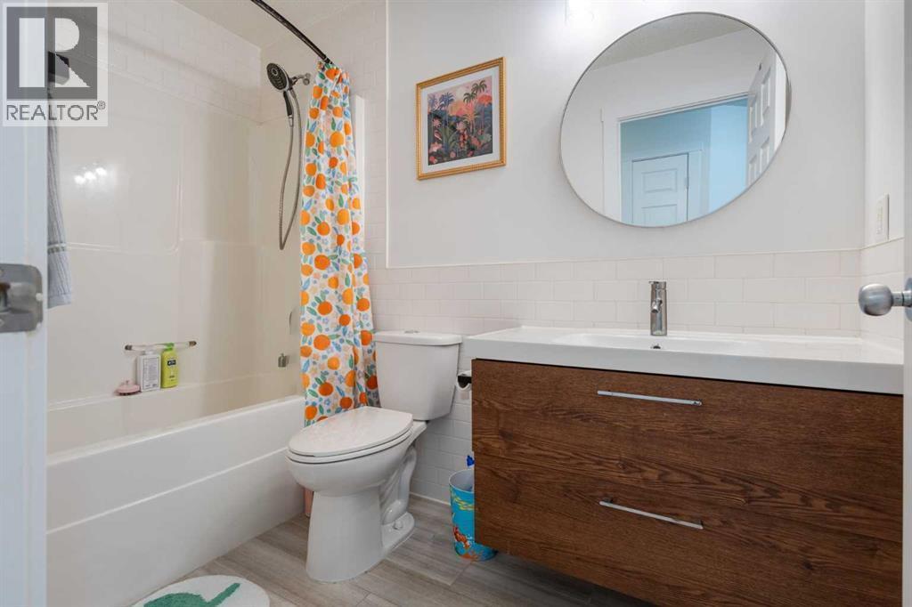 109 Copperfield Common Se, Calgary, AB - Indoor Photo Showing Bathroom