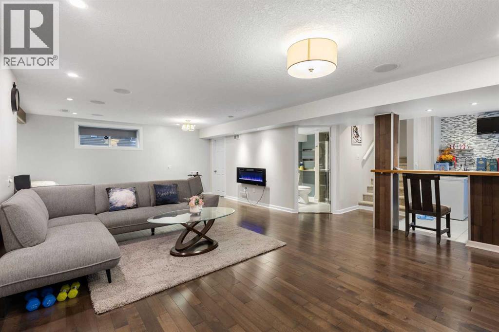 109 Copperfield Common Se, Calgary, AB - Indoor Photo Showing Living Room