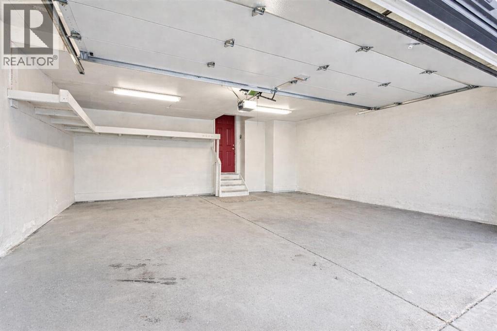 109 Copperfield Common Se, Calgary, AB - Indoor Photo Showing Garage