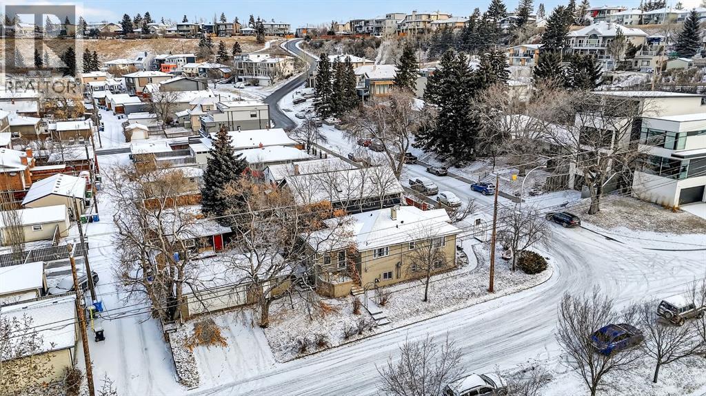 101 12A Street Ne, Calgary, AB - Outdoor