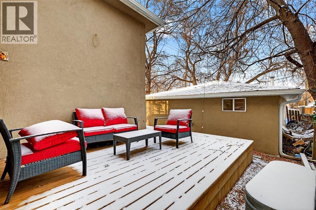 101 12A Street Ne, Calgary, AB - Outdoor With Deck Patio Veranda