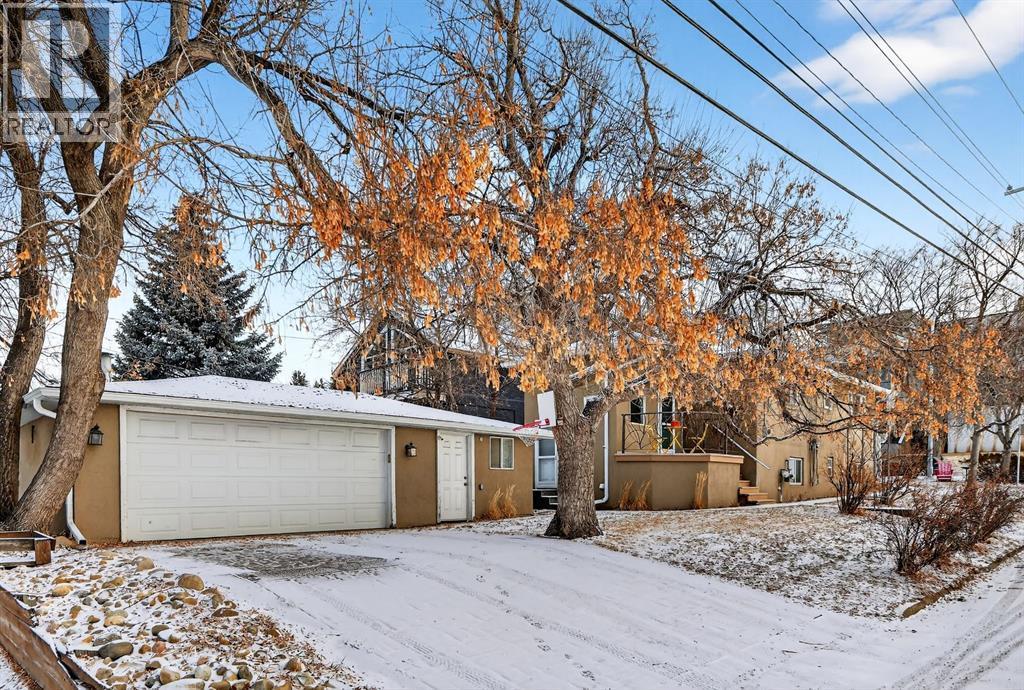 101 12A Street Ne, Calgary, AB - Outdoor