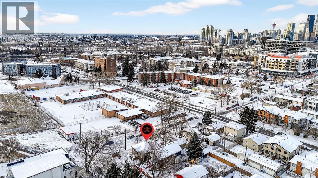 101 12A Street Ne, Calgary, AB - Outdoor With View