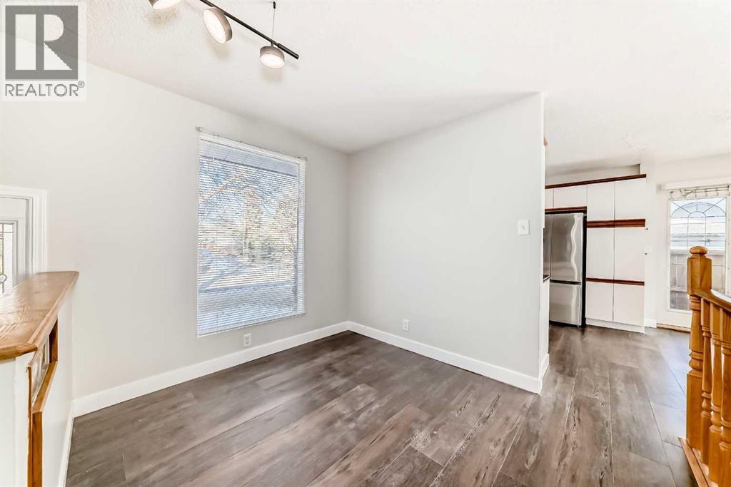 2831 63 Avenue Sw, Calgary, AB - Indoor