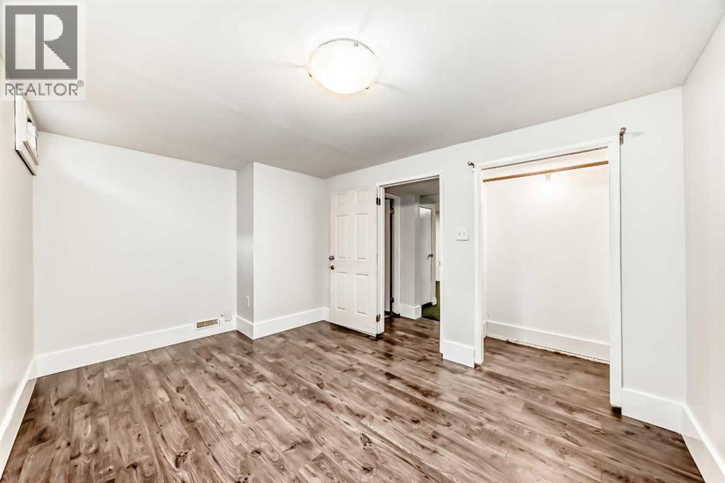 2831 63 Avenue Sw, Calgary, AB - Indoor Photo Showing Other Room