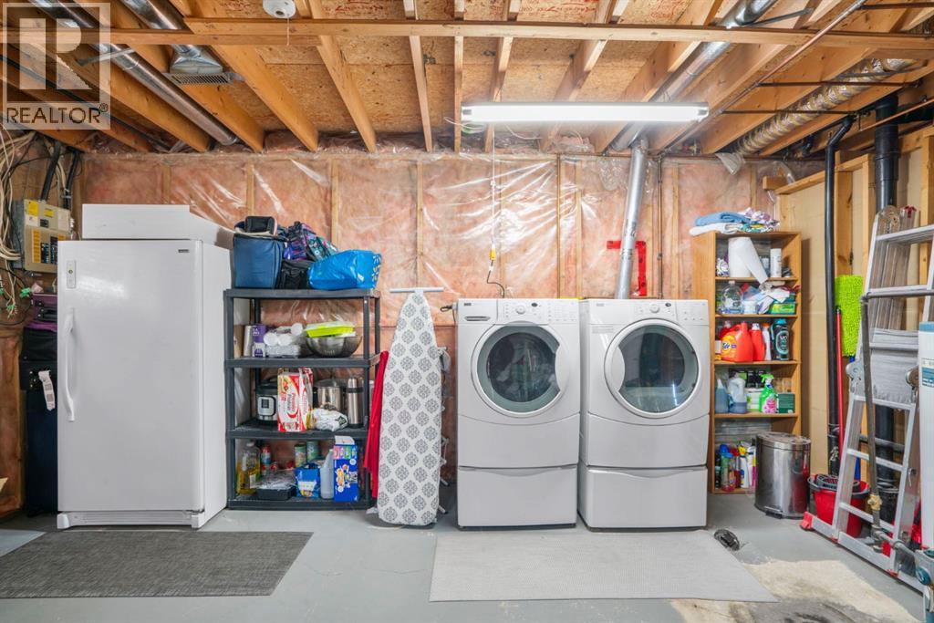 43 Applewood Drive Se, Calgary, AB - Indoor