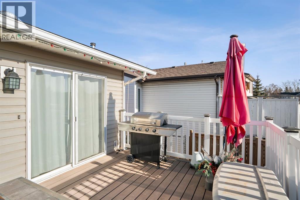 43 Applewood Drive Se, Calgary, AB - Outdoor With Deck Patio Veranda With Exterior
