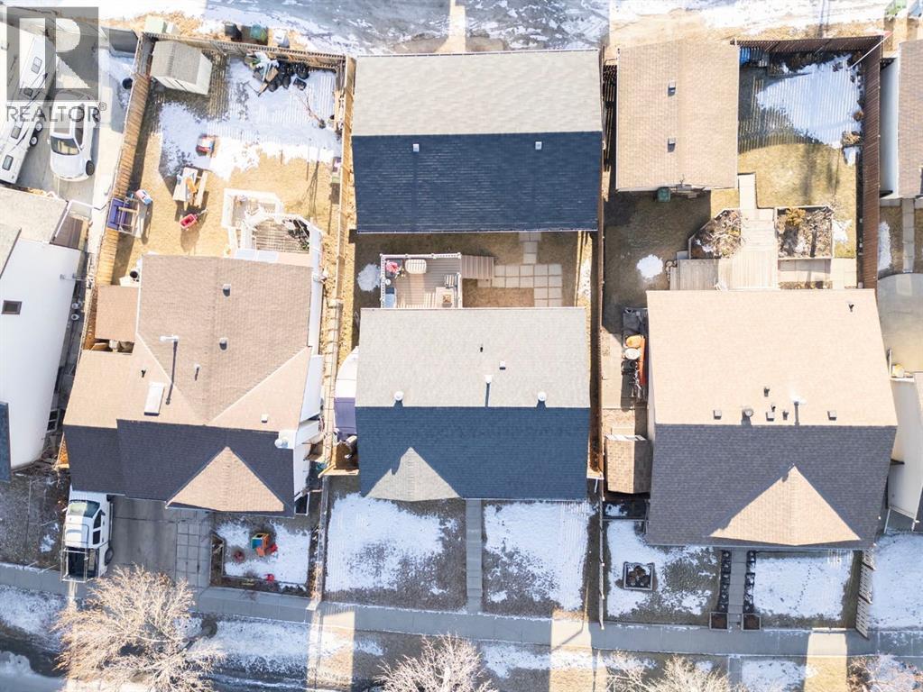 43 Applewood Drive Se, Calgary, AB - Outdoor