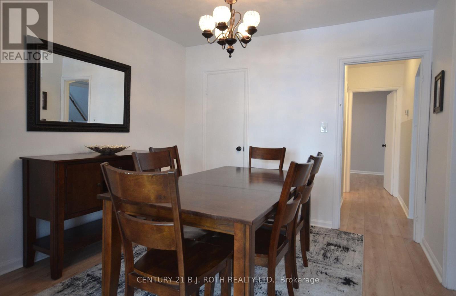 203 Summerhill Avenue, Hamilton, ON - Indoor Photo Showing Dining Room