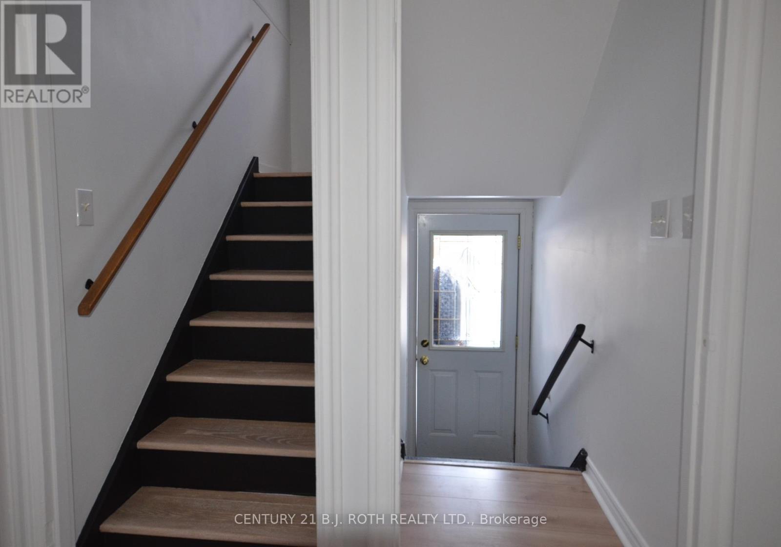 203 Summerhill Avenue, Hamilton, ON - Indoor Photo Showing Other Room