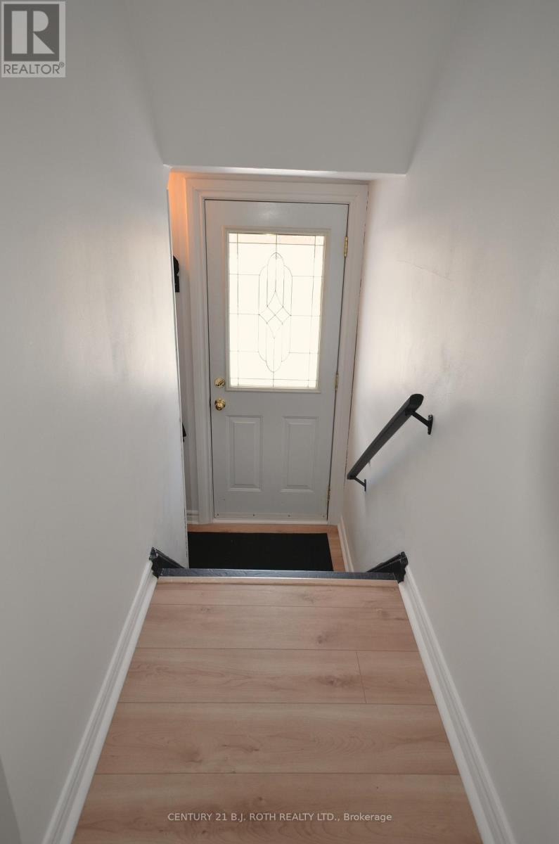 203 Summerhill Avenue, Hamilton, ON - Indoor Photo Showing Other Room