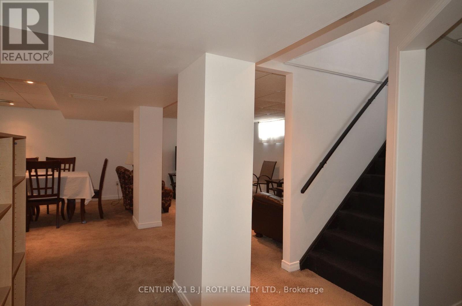 203 Summerhill Avenue, Hamilton, ON - Indoor Photo Showing Other Room