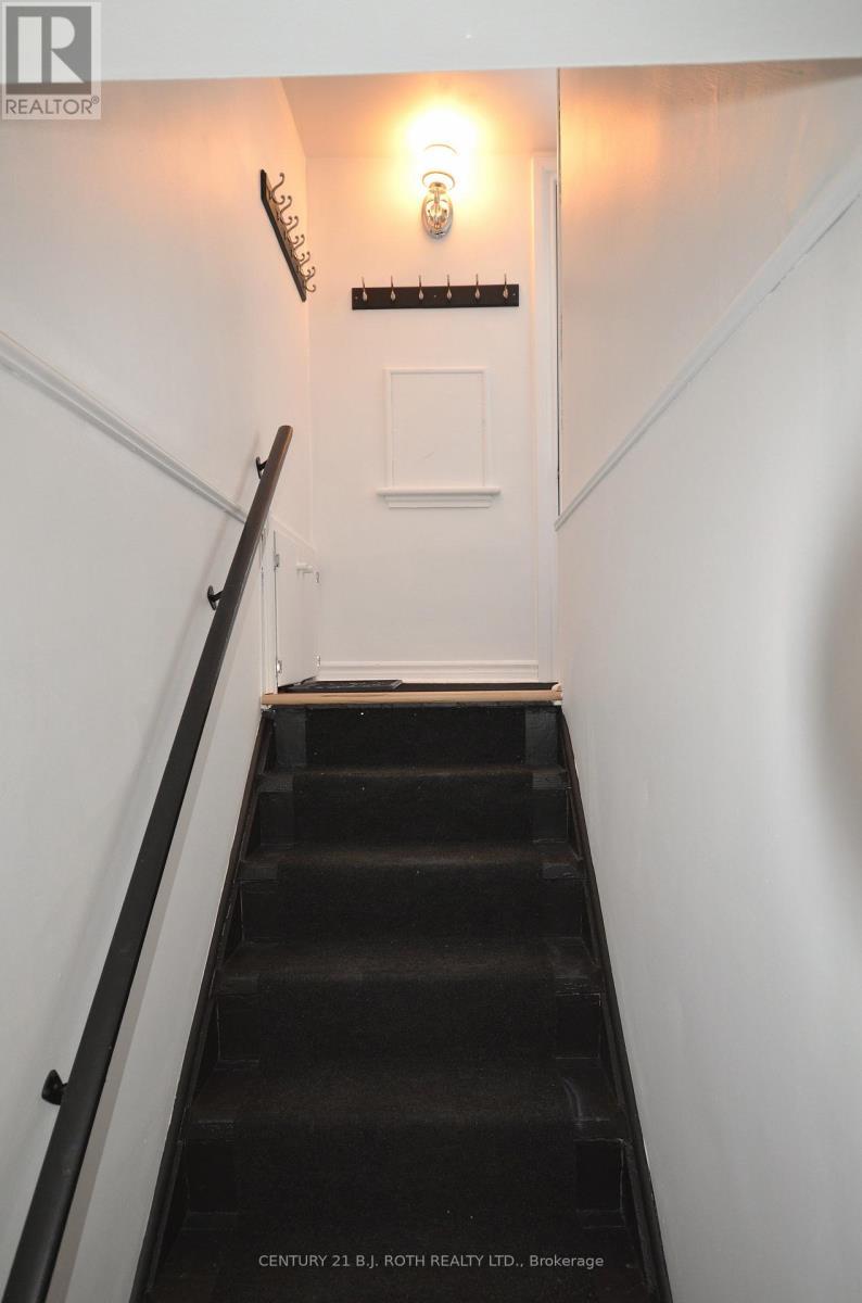 203 Summerhill Avenue, Hamilton, ON - Indoor Photo Showing Other Room