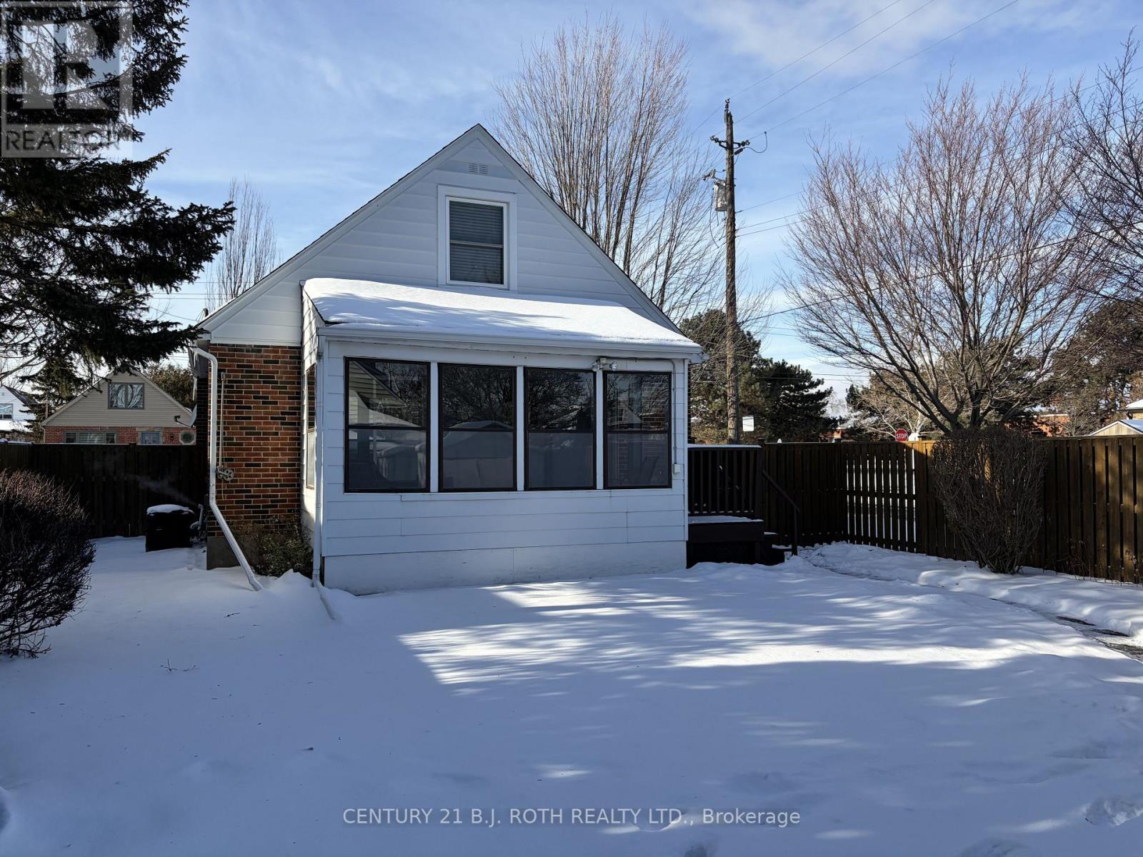 203 Summerhill Avenue, Hamilton, ON - Outdoor