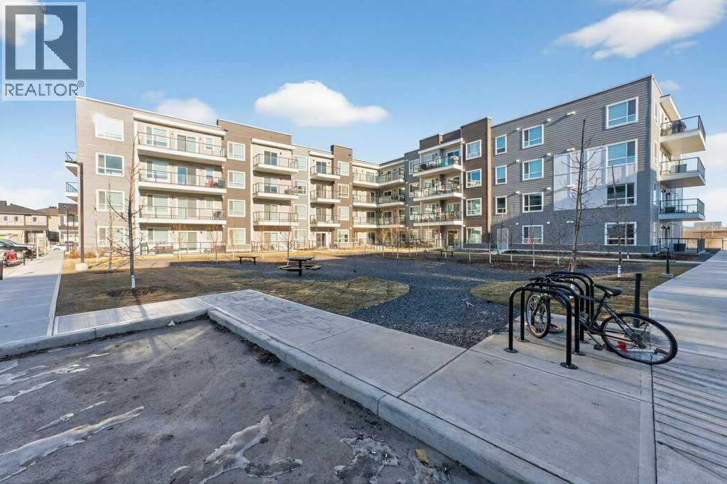 1207, 33 Carringham Gate Nw, Calgary, AB - Outdoor With Balcony With Facade