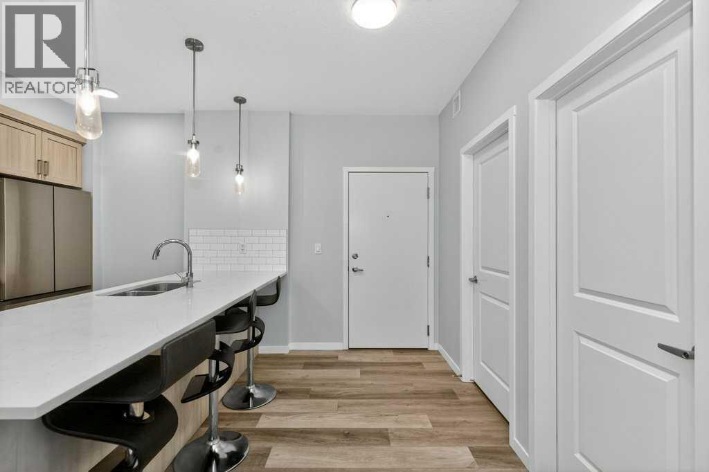 1207, 33 Carringham Gate Nw, Calgary, AB - Indoor