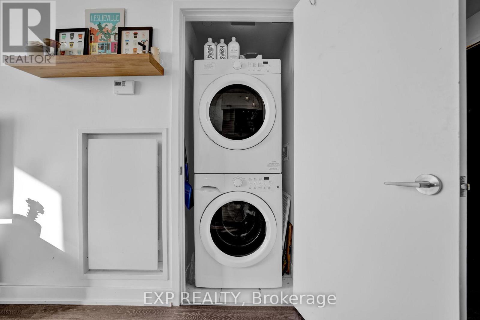 804 - 1238 Dundas St Street E, Toronto (South Riverdale), ON - Indoor Photo Showing Laundry Room