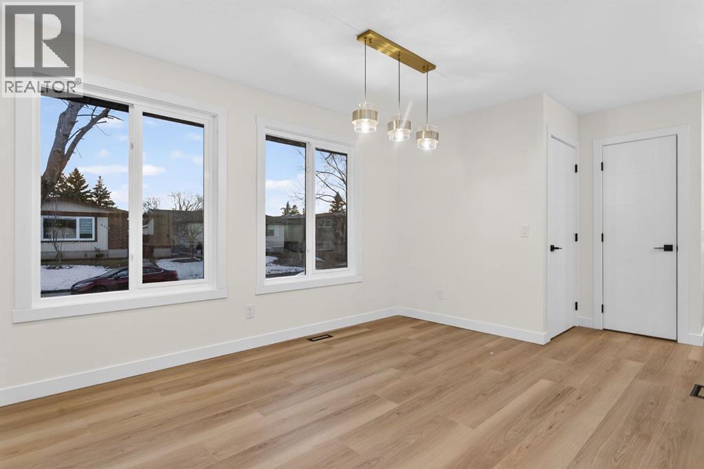 420 Pinegreen Close Ne, Calgary, AB - Indoor Photo Showing Other Room