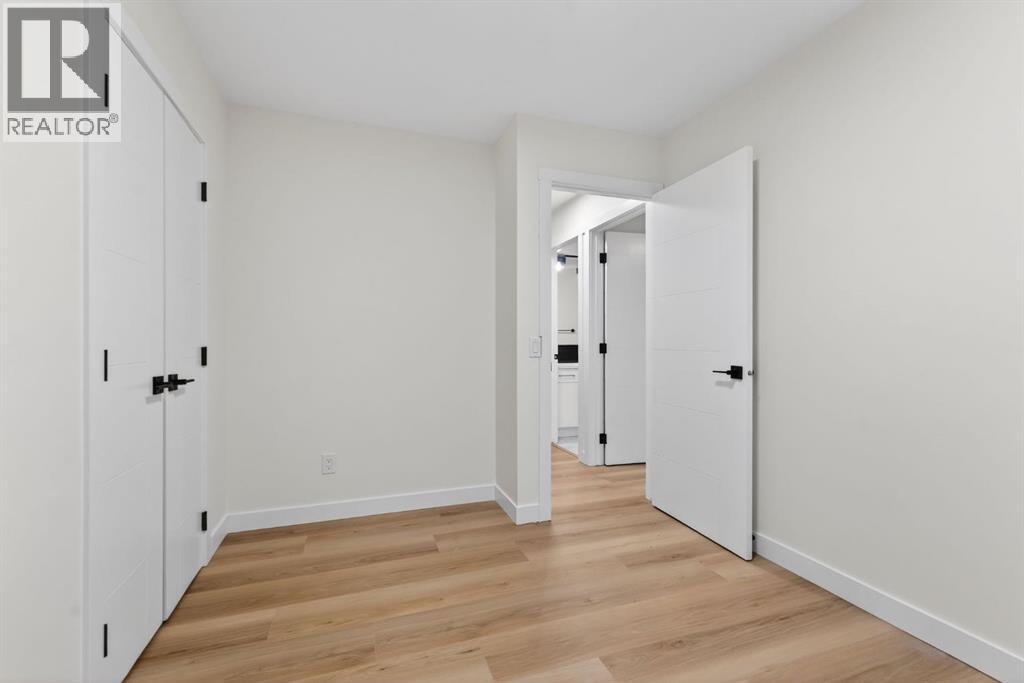 420 Pinegreen Close Ne, Calgary, AB - Indoor Photo Showing Other Room